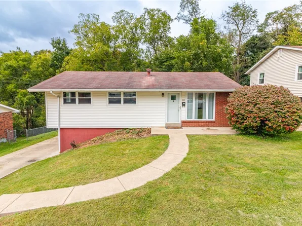 121 Black Hills Rd, Pittsburgh, PA 15239