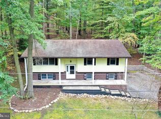 8130 Michaux Dr, Fayetteville, PA 17222