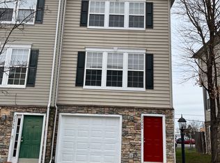 22988 Fontwell Sq, Sterling, VA 20166