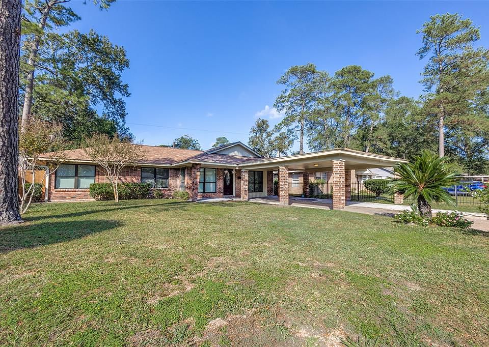 1st image of 10311 Royal Oaks Dr