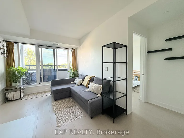 560 Rideau St #423 — Photo 11