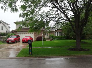 229 Gingerbrook Ln, Bartlett, IL
