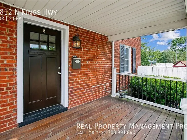 5812 N Kings Hwy — Photo 2