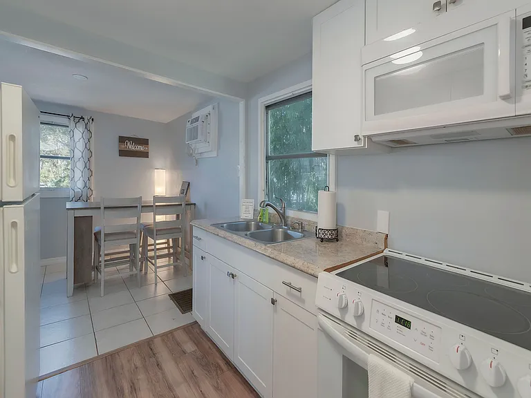 Kitchen | Dining Nook