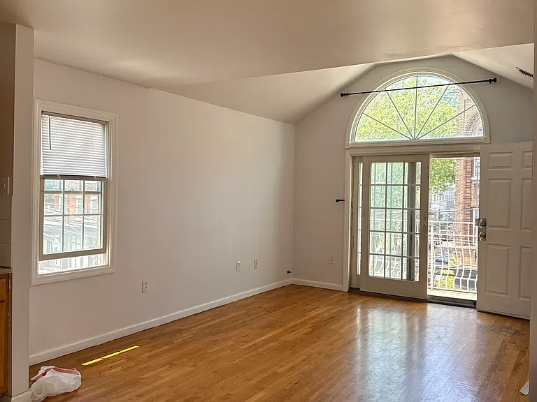322 Baldwin Ave #2 — Photo 10