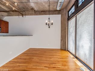 1151 W 15th St #211, Chicago, IL 60608