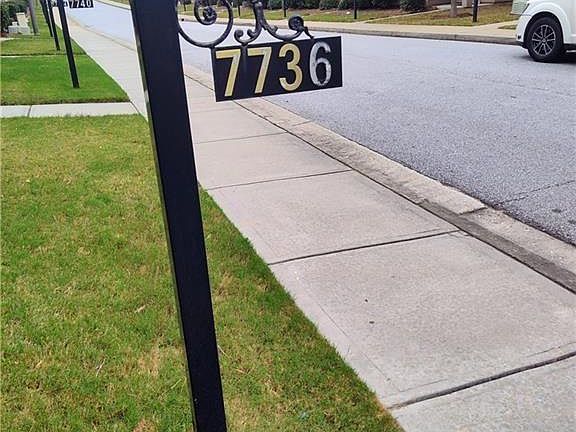 2nd image of 7736 Rutgers Cir S