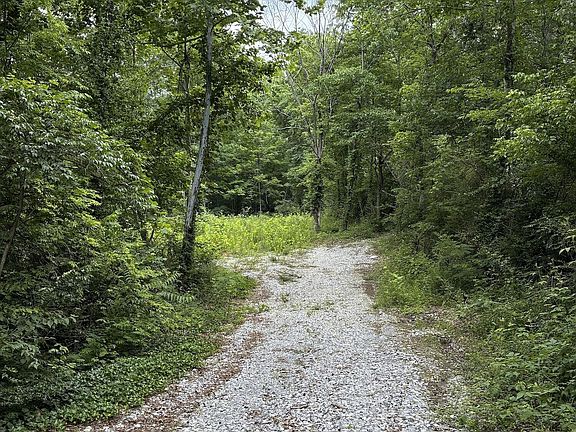 2nd image of 2147 Belt Rd