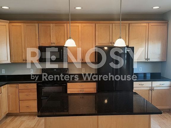 4th image of 1945 Commonwealth Blvd Unit 5