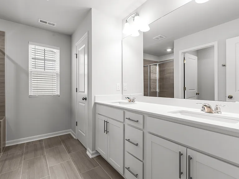 5860 Woodlawn Dr — Photo 24