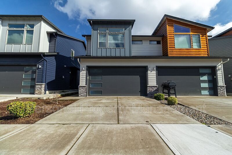 1st image of 8715 NE 43rd Pl