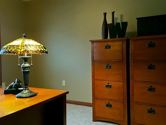 Spare Bedroom / Office