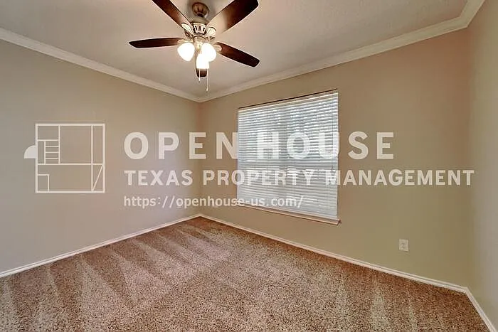 10101 Stoneleigh Dr — Photo 17