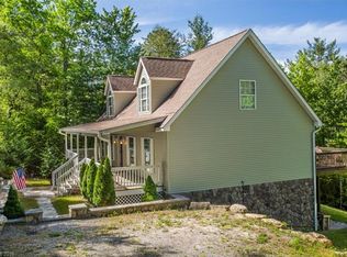 202 Oak Ridge Dr, Brevard, NC 28712