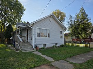 803 Broadway Ave, North Chicago, IL 60064