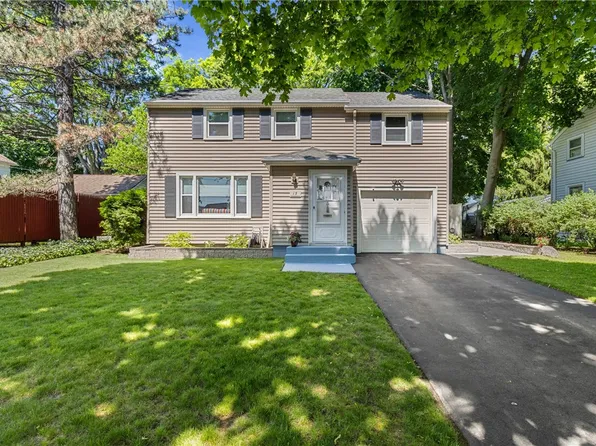 15 De Mallie St, Rochester, NY 14610