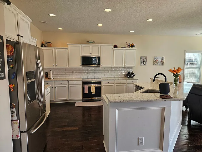 403 Derrick Dr — Photo 8