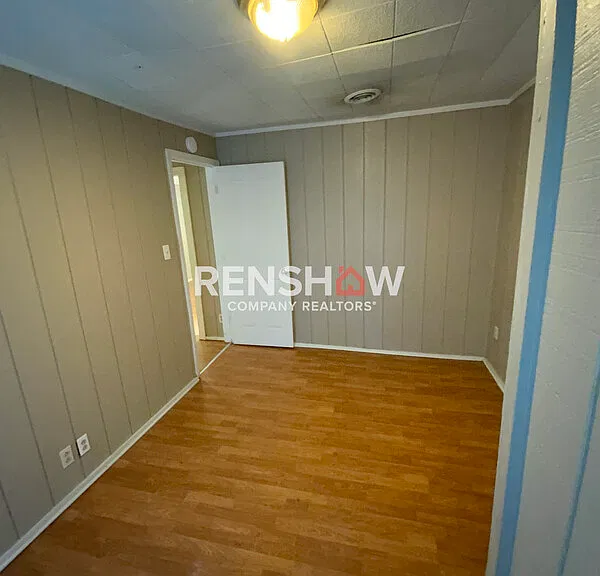 180 Ross Ave — Photo 8
