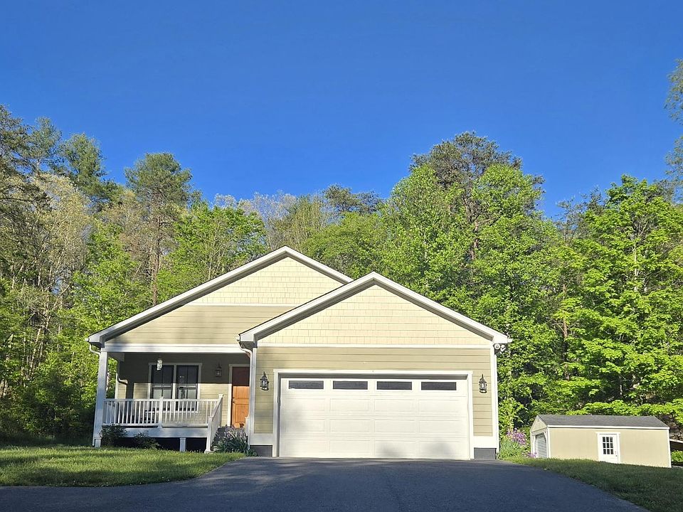 1st image of 4455 Harts Run Rd
