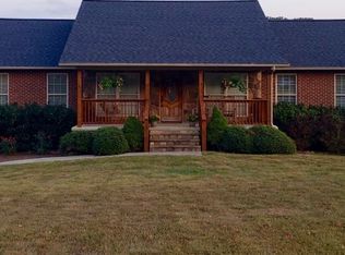 2038 Creswell Rd, Seymour, TN 37865