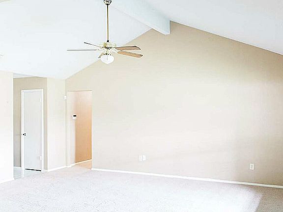4th image of 215 Shiloh Dr