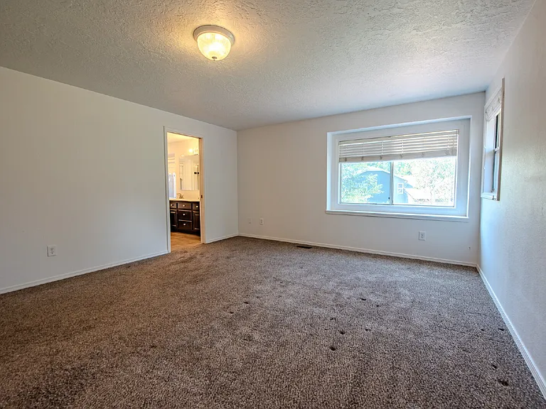 5643 N Citadel Way — Photo 20