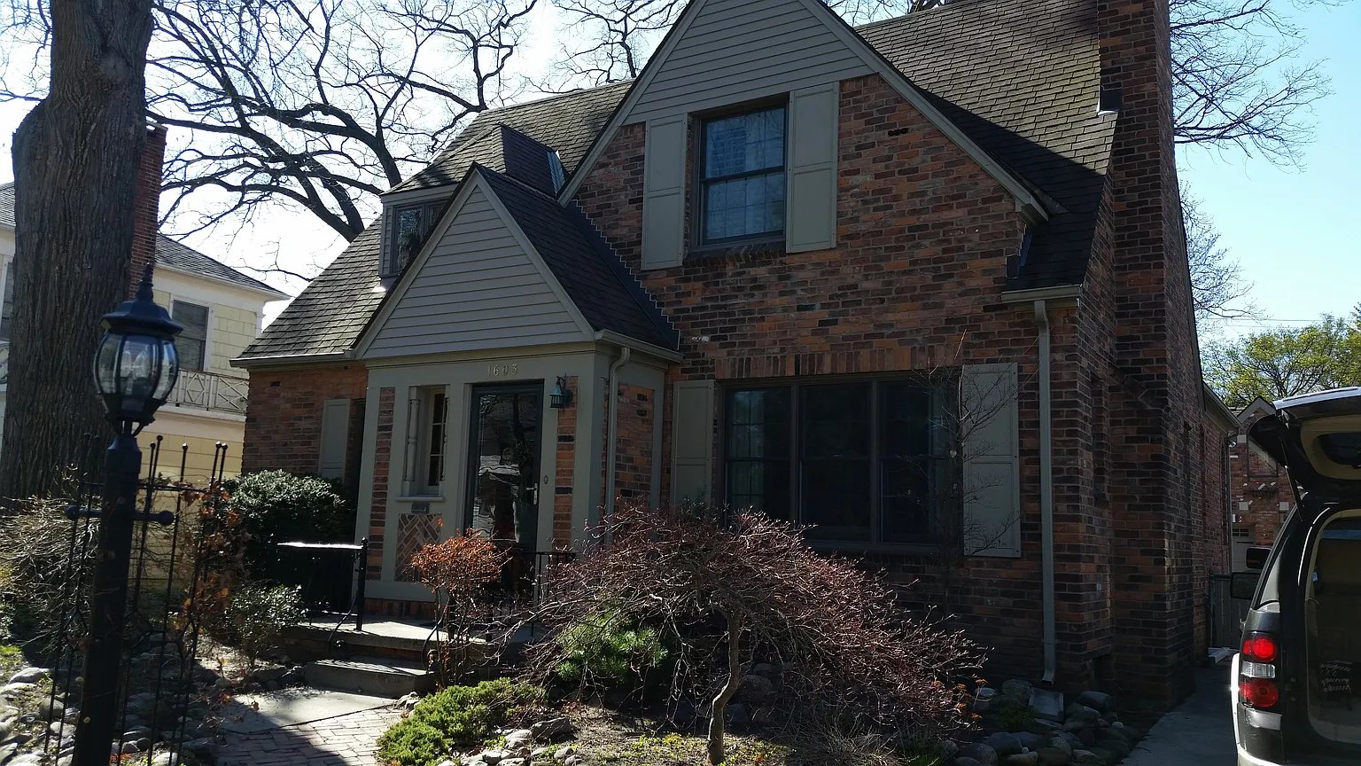 1603 Roseland Ave photo 1