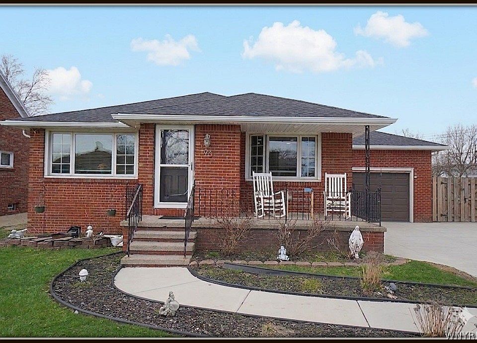 1st image of 90 Brinker Rd
