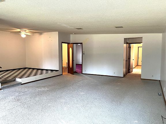 5th image of 110 S 4th Ave W