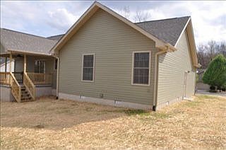 4th image of 151 Cromwell Ln