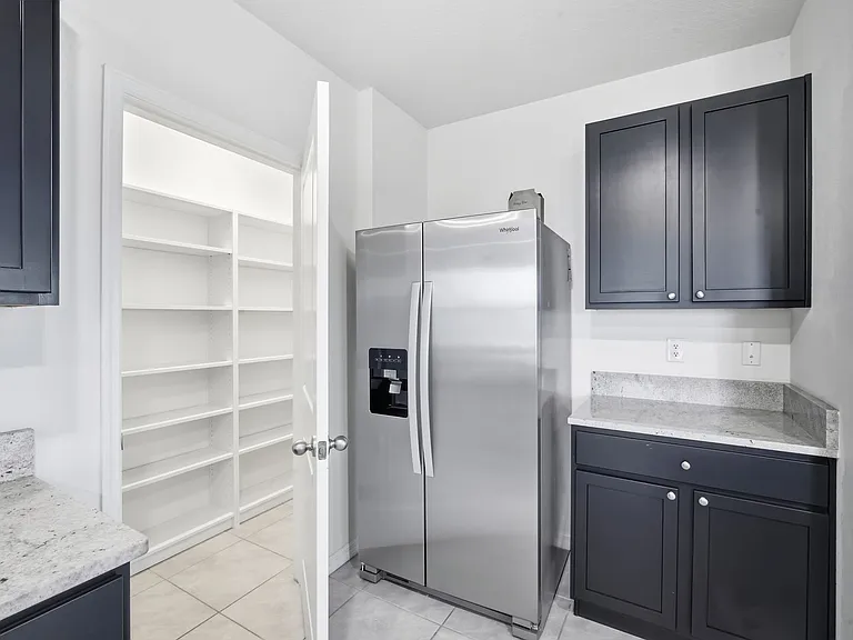 5635 Hollingworth Trl — Photo 8