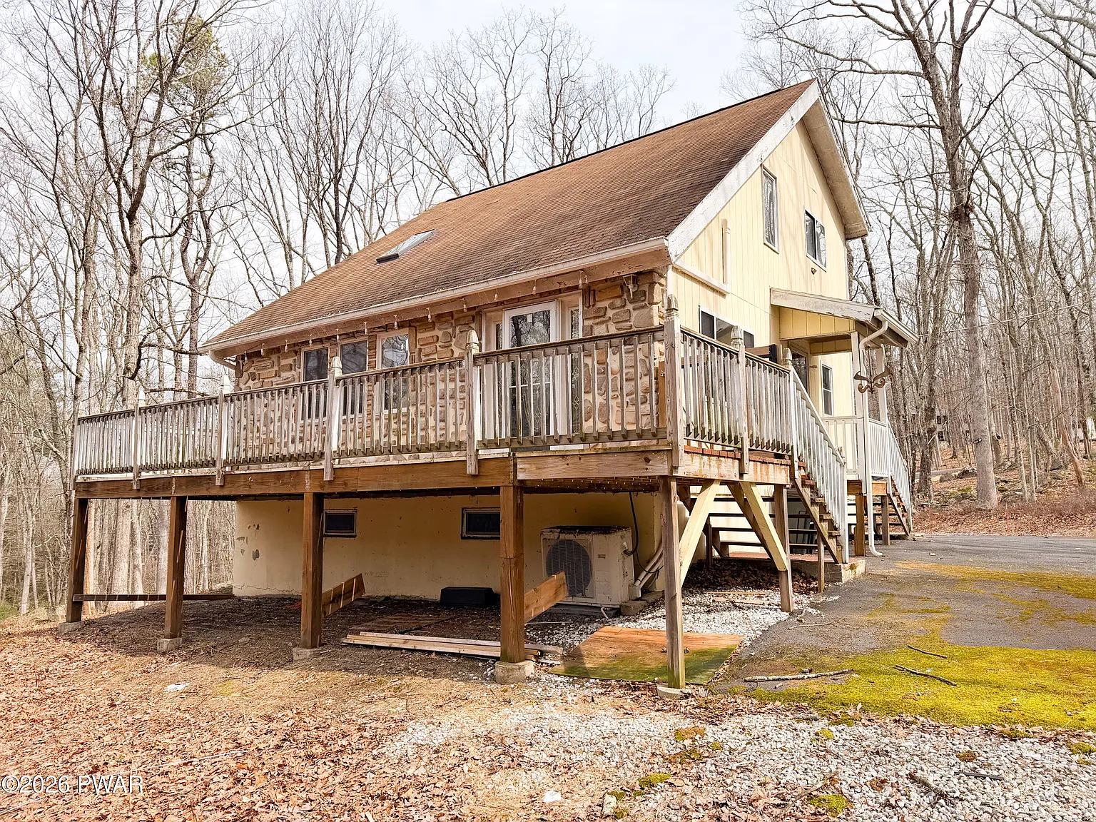 3 bed, 2.0 bath, 1100 sqft, $2,400 — Photo 1
