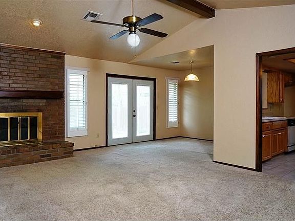 4th image of 2208 Cowan Pl