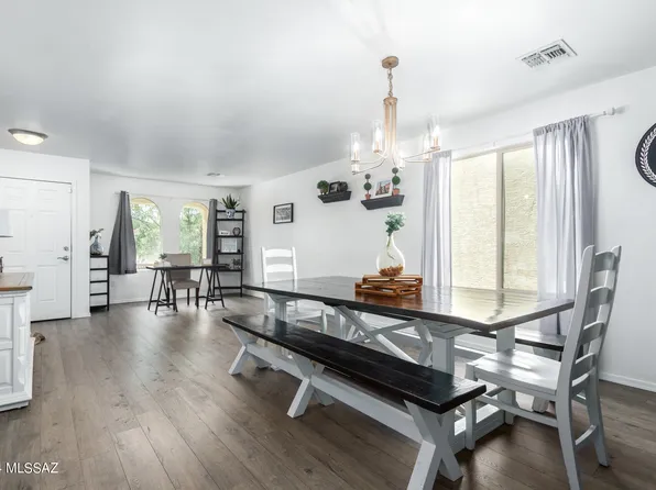 6675 S Blue Wing Dr, Tucson, AZ 85757