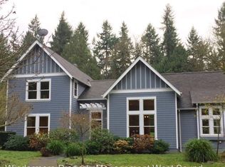 10739 Battle Point Dr NE, Bainbridge Island, WA 98110
