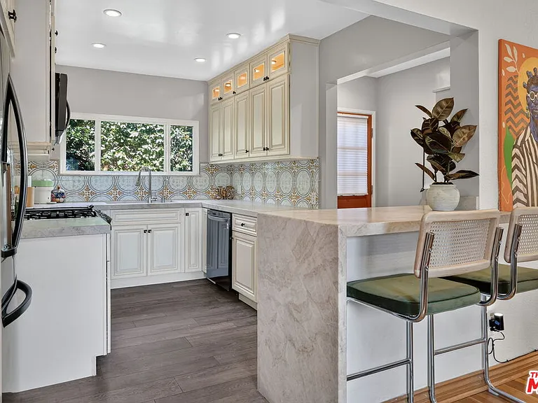 9001 Lloyd Pl — Photo 12