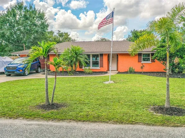 147 Hayes St, Lake Wales, FL 33859