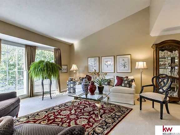 4th image of 802 Redwood Ln