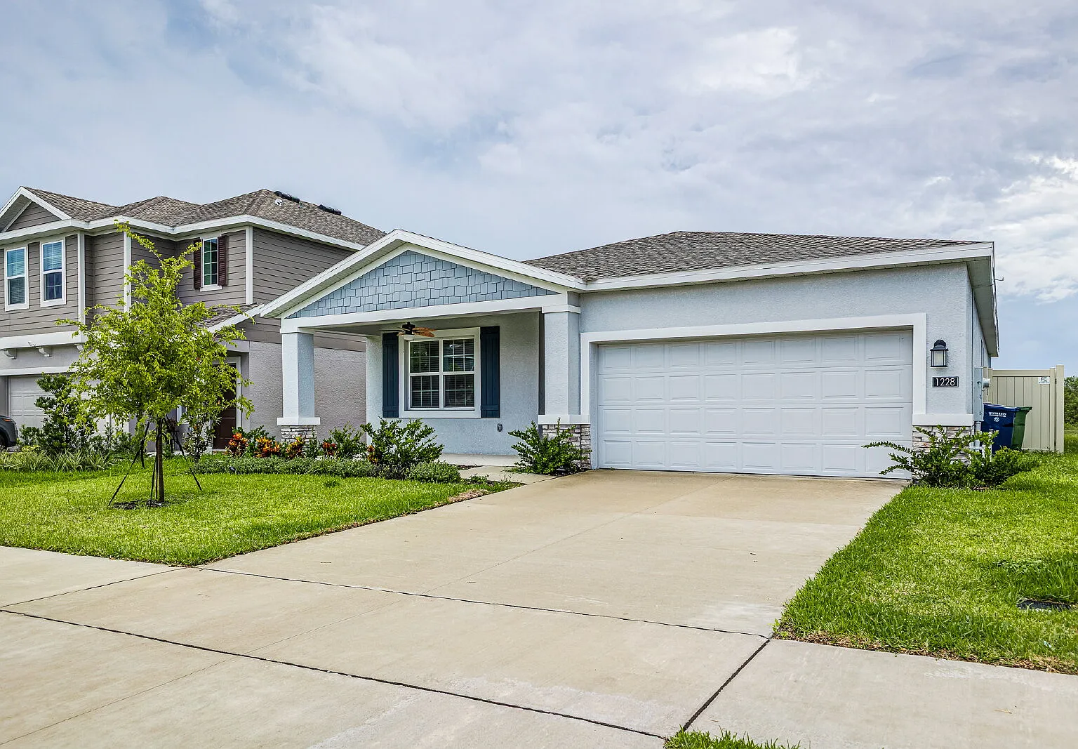4 bed, 3.0 bath, 2093 sqft, $2,145 — Photo 1