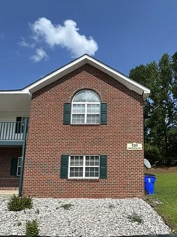 131 N Wheeless Dr #L — Photo 1