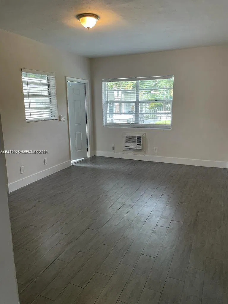 770 NE 123rd St — Photo 3