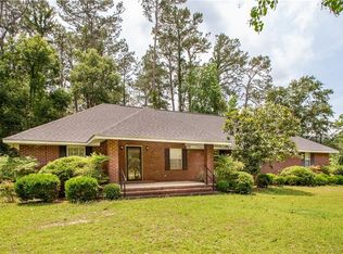 1709 Suwanne Dr, Waycross, GA 31501