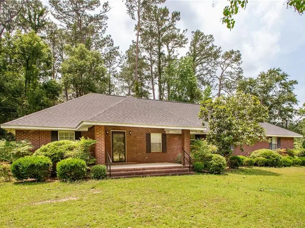 1709 Suwanne Dr, Waycross, GA 31501