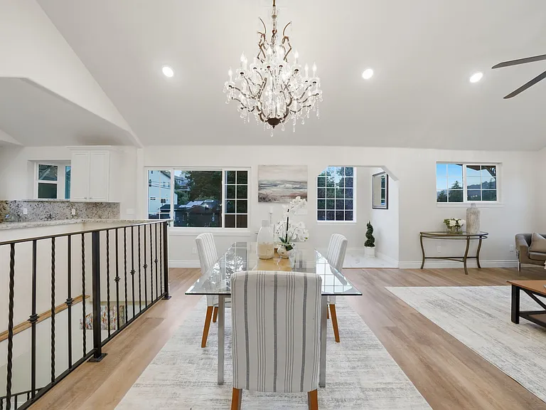 3426 Pierson St — Photo 36