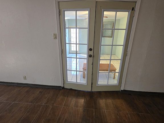 5th image of 1301 McKinley Ave
