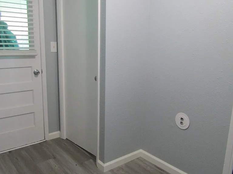 8606 Custer Rd SW — Photo 6
