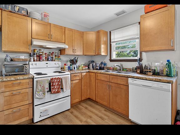 3rd image of 227 Snyder Hill Rd #A