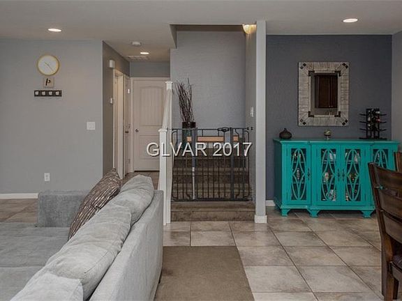 4th image of 10818 Merrimack Ave