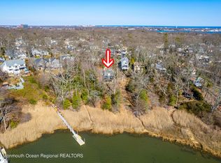 3 Pinewood Dr, Neptune, NJ 07753