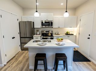 616 S 34th St #A, Tacoma, WA 98418